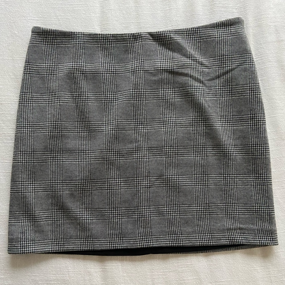 Urban outfitters houndstooth mini skirt